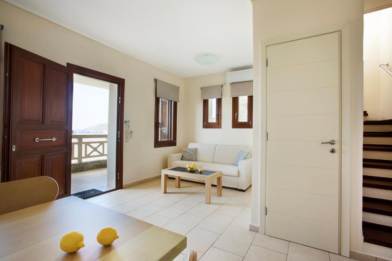 Aithra -Agios Petros Andros Villa กาวริยอน ภายนอก รูปภาพ